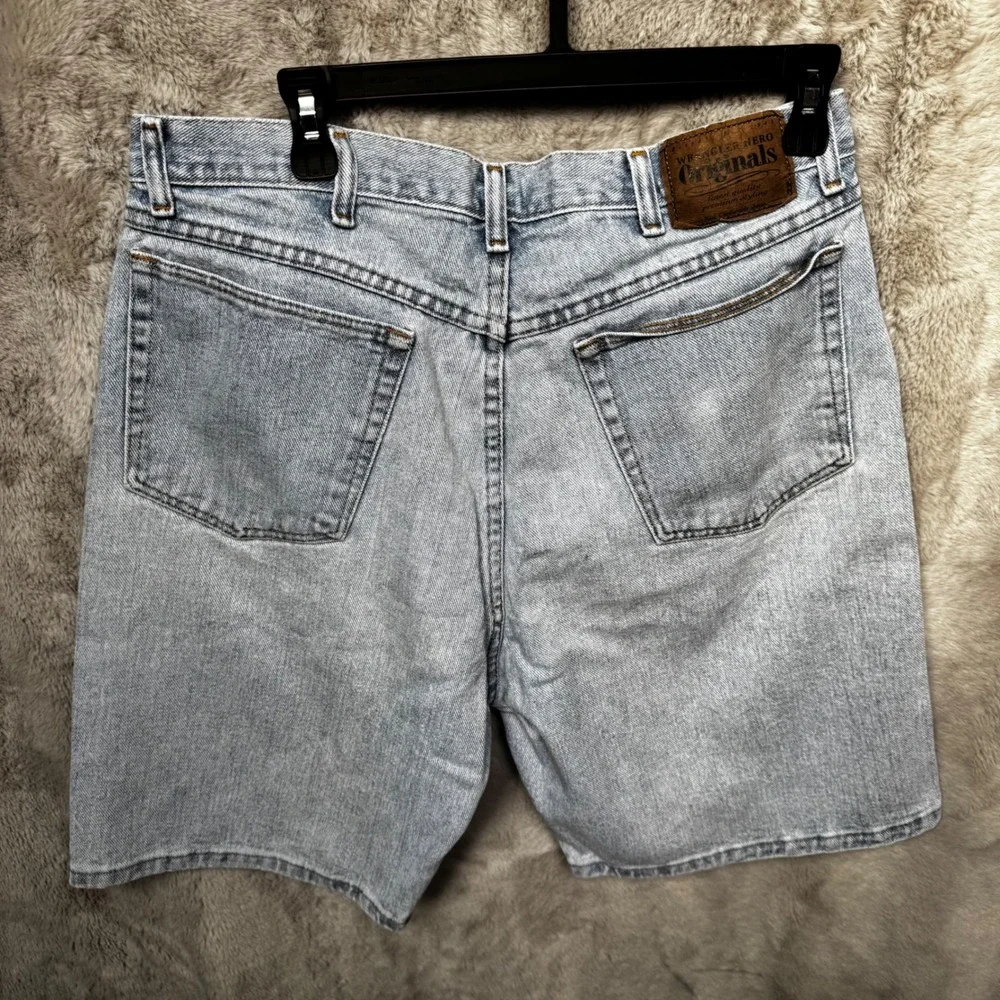 Wrangler Hero Originals Y2K‎ Light Wash Denim Jean Shorts Mens Size 36